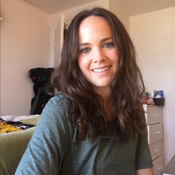 Meet your Posher, Emily - Picture 1 of 1